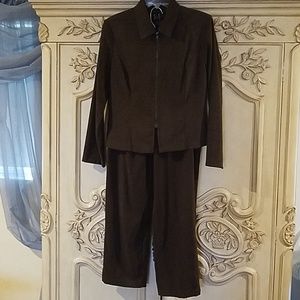 R&K petite olive pant suit
